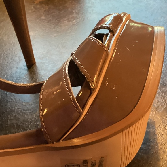 EUC JUST FABULOUS Women's Dark Taupe Ankle Strap 5.5-6" Stiletto Heels. Size:6.5 - Picture 5 of 9